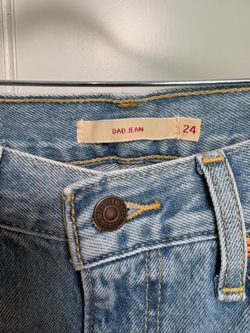 Levi's Straight Leg Dad Jeans (24) - Picture 6 of 6